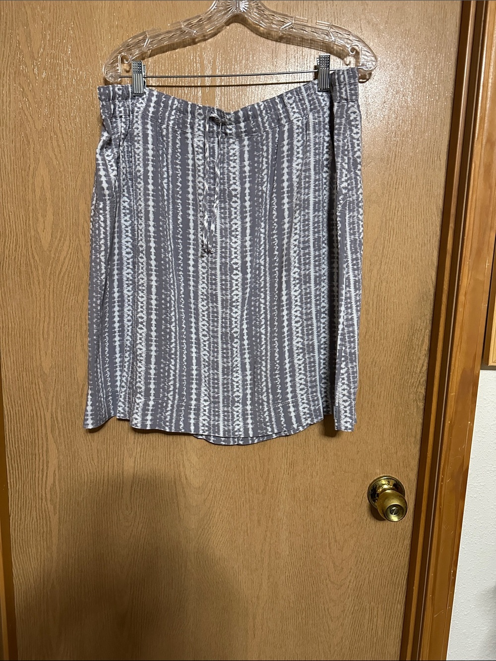Eddie Bauer Gray and White Striped A-Line Skirt